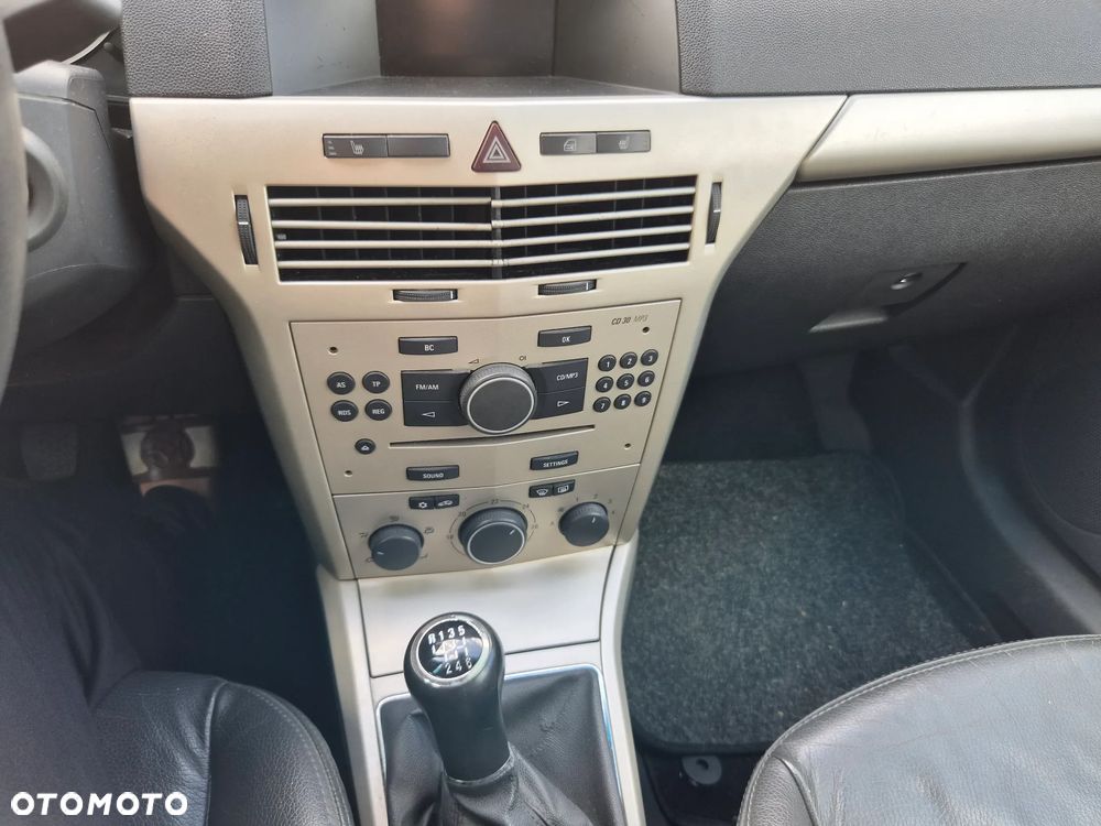 Opel Astra 1.9 CDTI Cosmo - 15