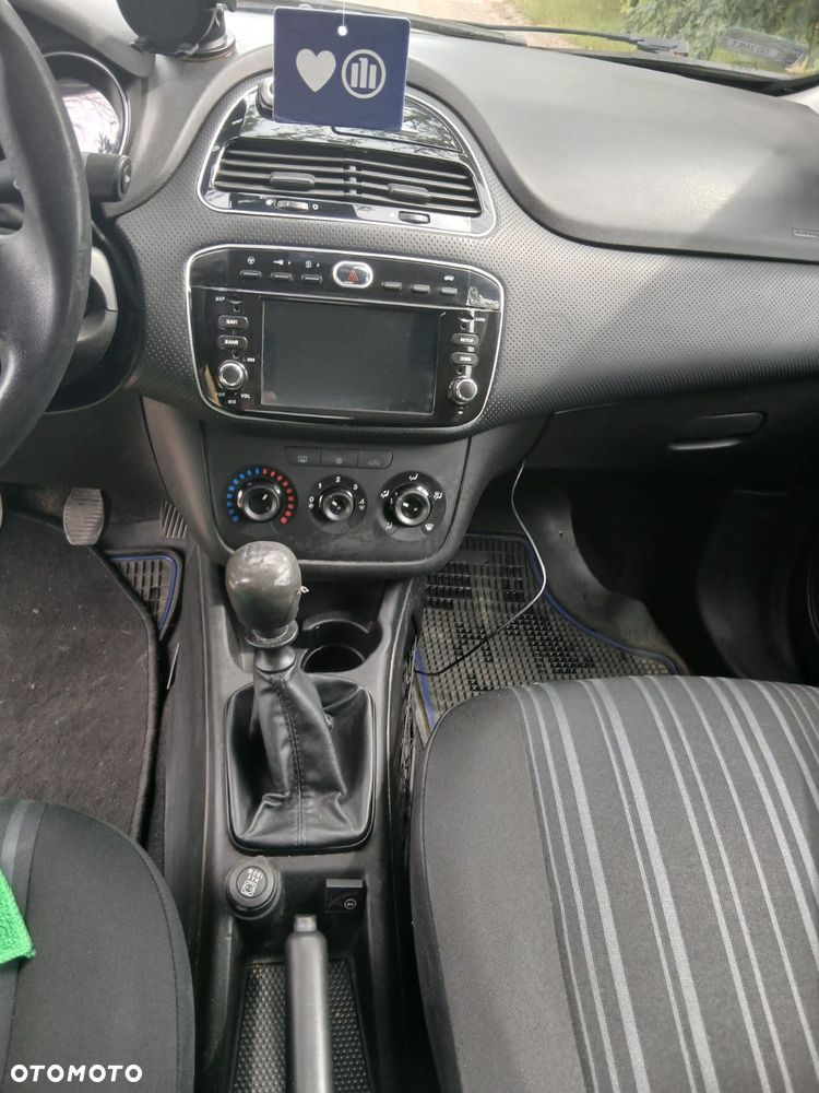 Fiat Punto Evo 1.4 8V Estiva Blue&Me Euro5 - 11
