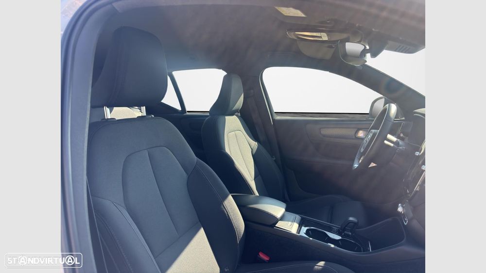 Volvo XC 40 Recharge Core - 14