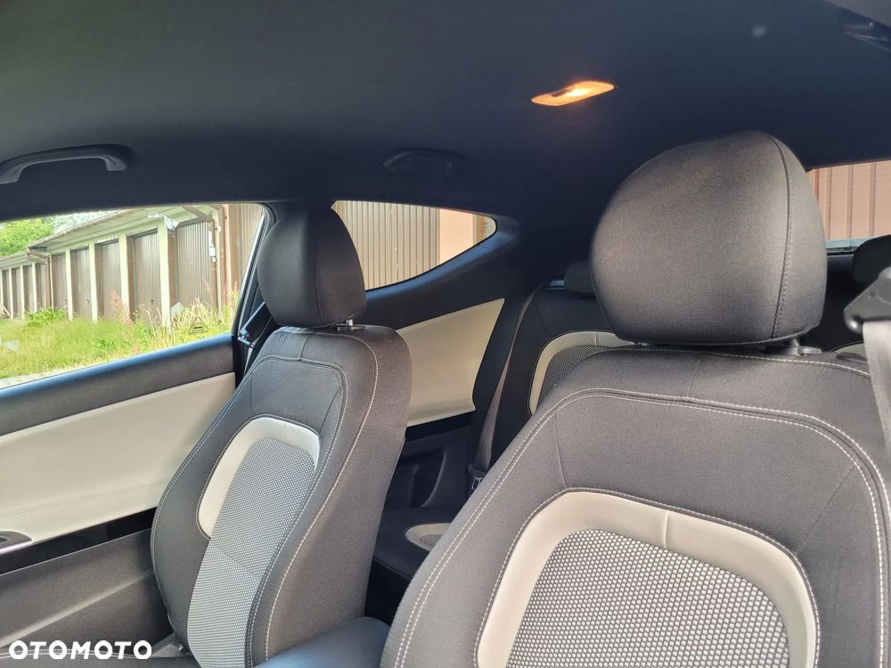 Kia Ceed 1.4 L - 5