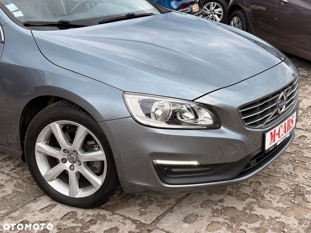 Volvo V60 D3 Momentum Core - 10
