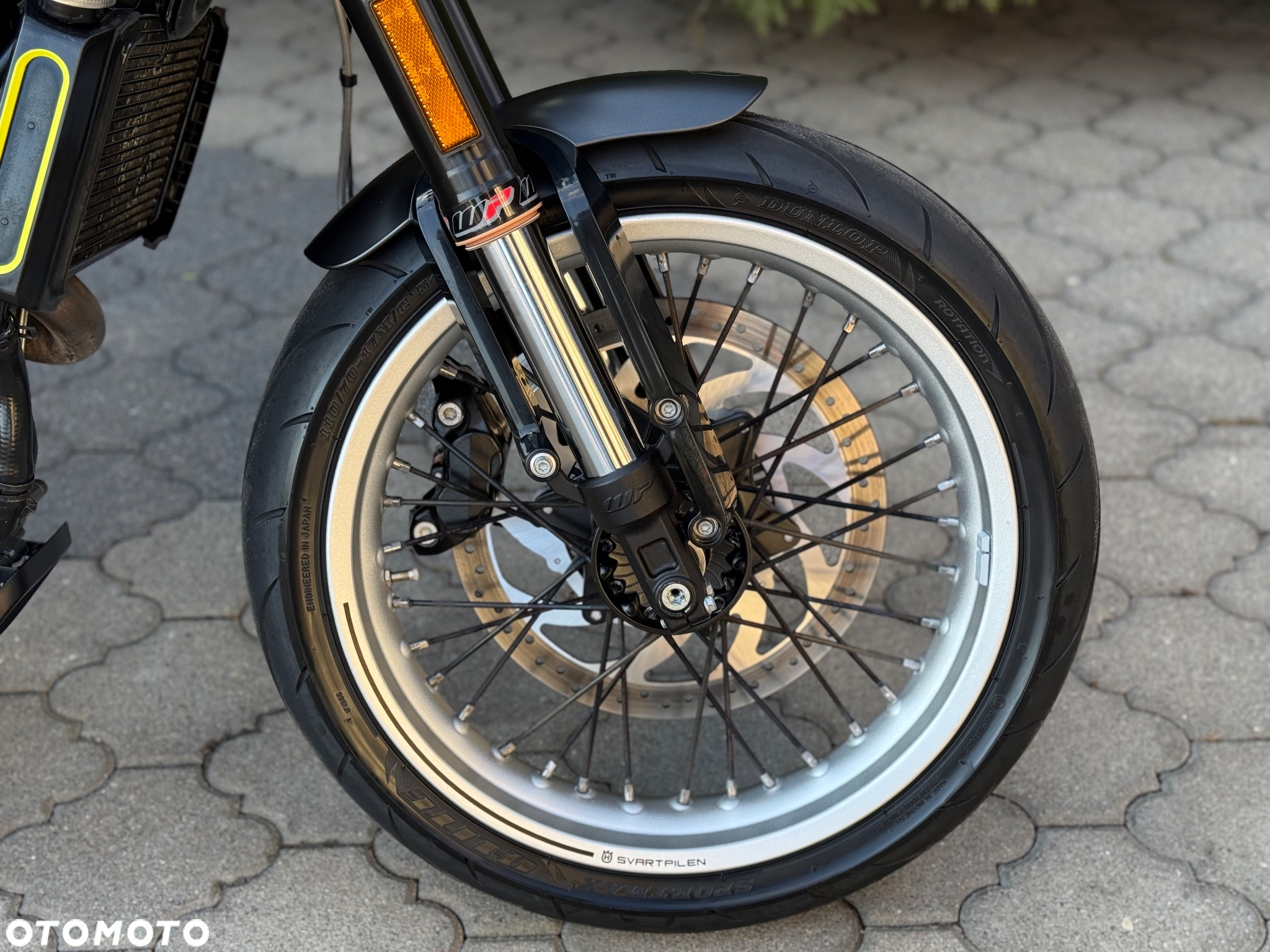 Husqvarna Svartpilen - 11