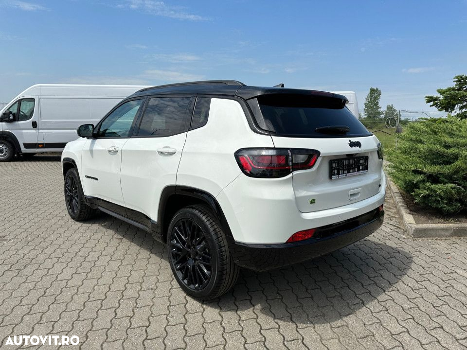 Jeep Compass - 8