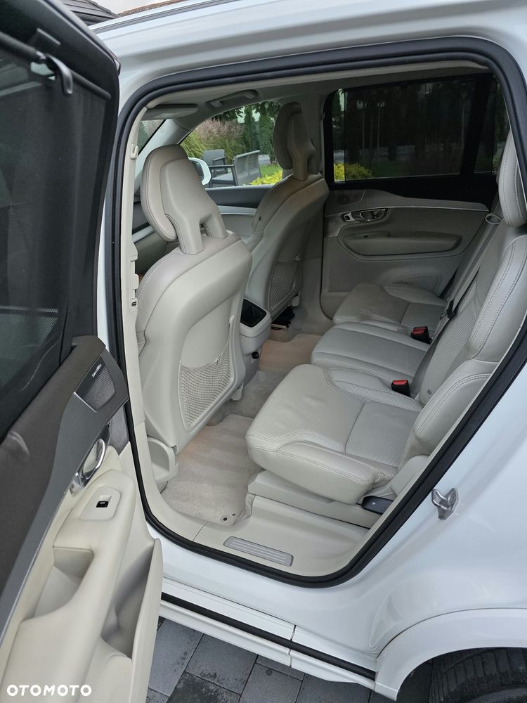 Volvo XC 90 - 19