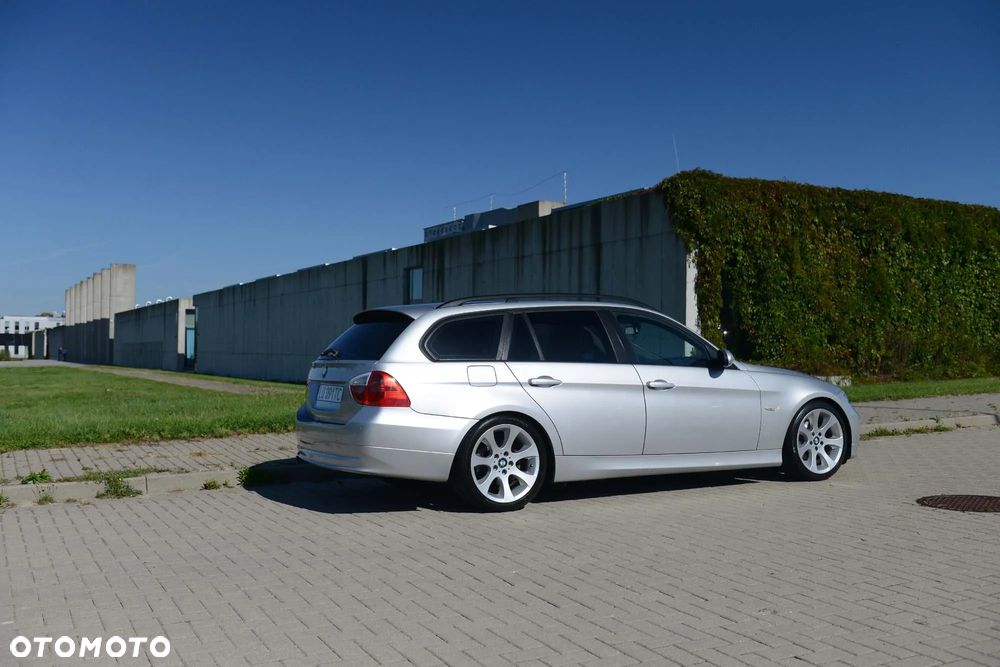 BMW Seria 3 320d Touring - 18