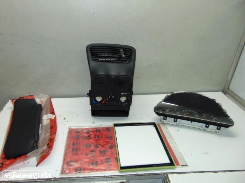Alfa Romeo 145, 146 consola frontal - 1