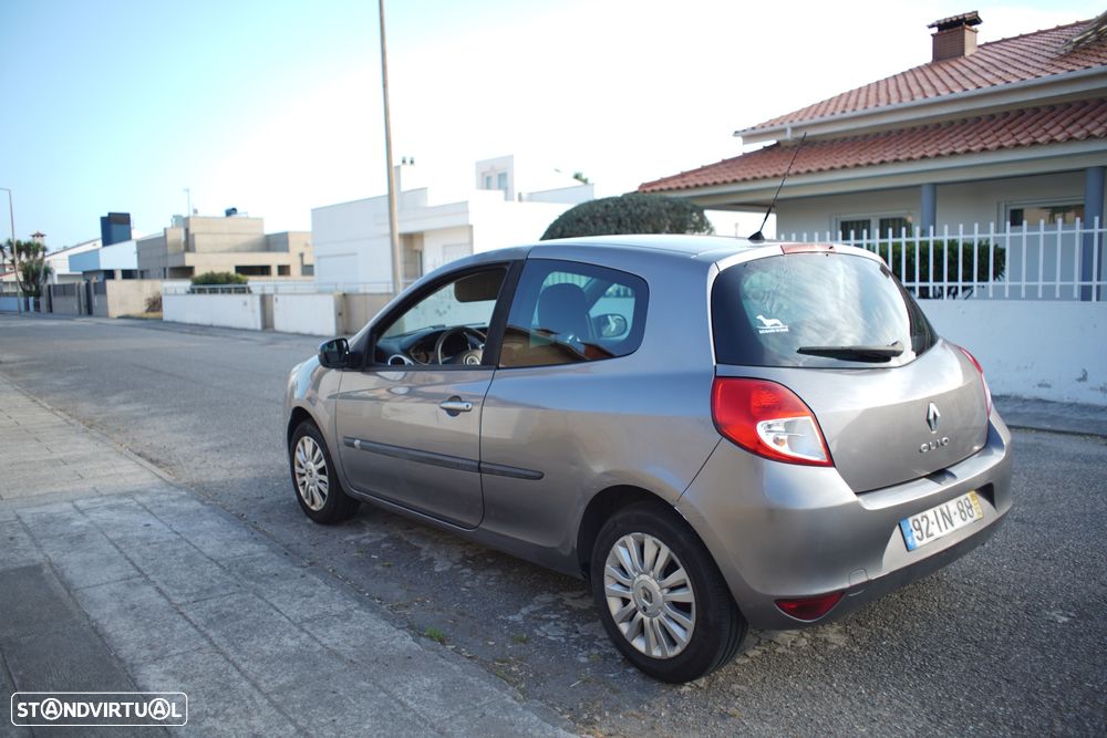 Renault Clio 1.2 16V Fairway - 3