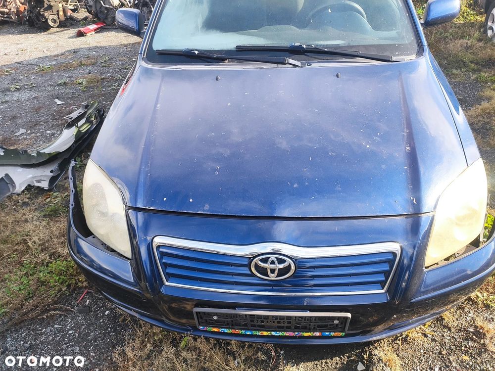 Toyota Avensis t25 kombi 1.8 16v na części - 7