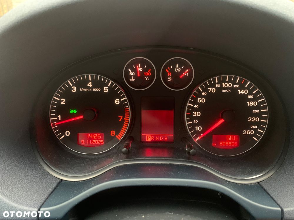 Audi A3 3-drzwiowe 1.6 Ambiente - 16