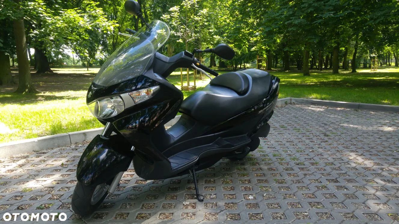 Suzuki Burgman - 1