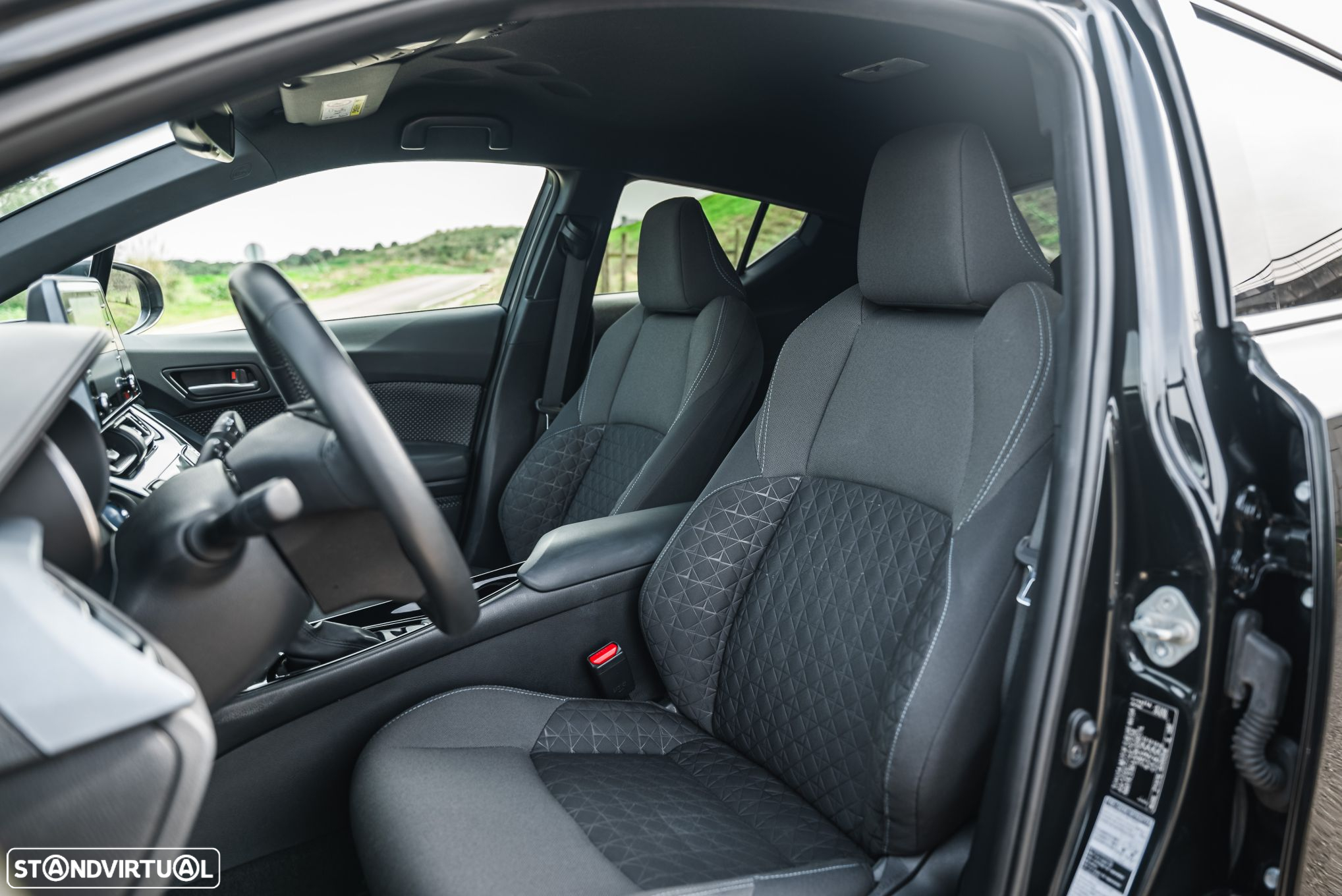Toyota C-HR - 24