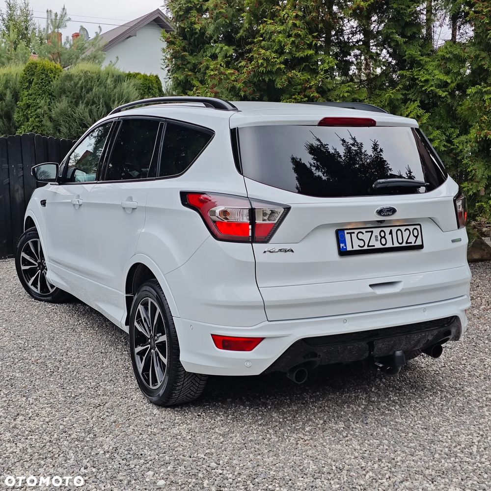 Ford Kuga 1.5 EcoBoost 2x4 ST-Line - 11