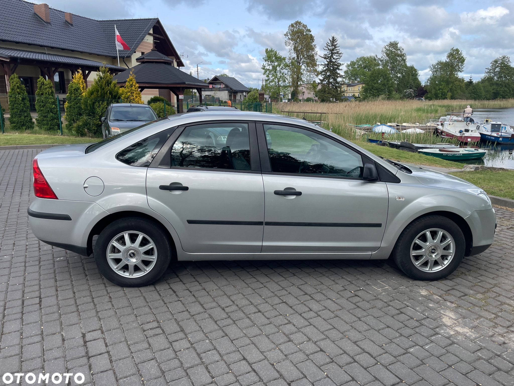 Ford Focus 1.4 Ambiente - 4