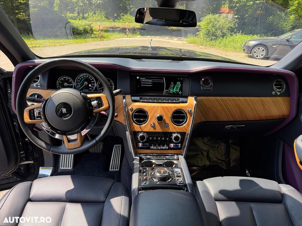 Rolls-Royce Cullinan - 7