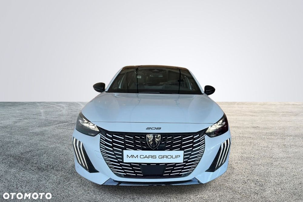 Peugeot 208 - 8