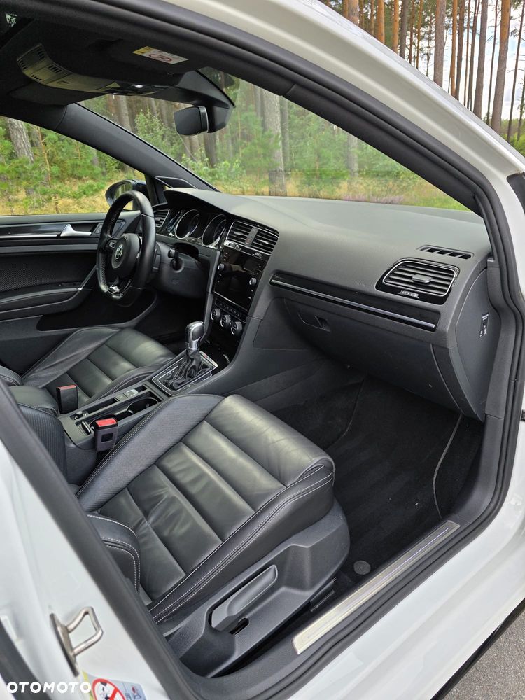 Volkswagen Golf - 12