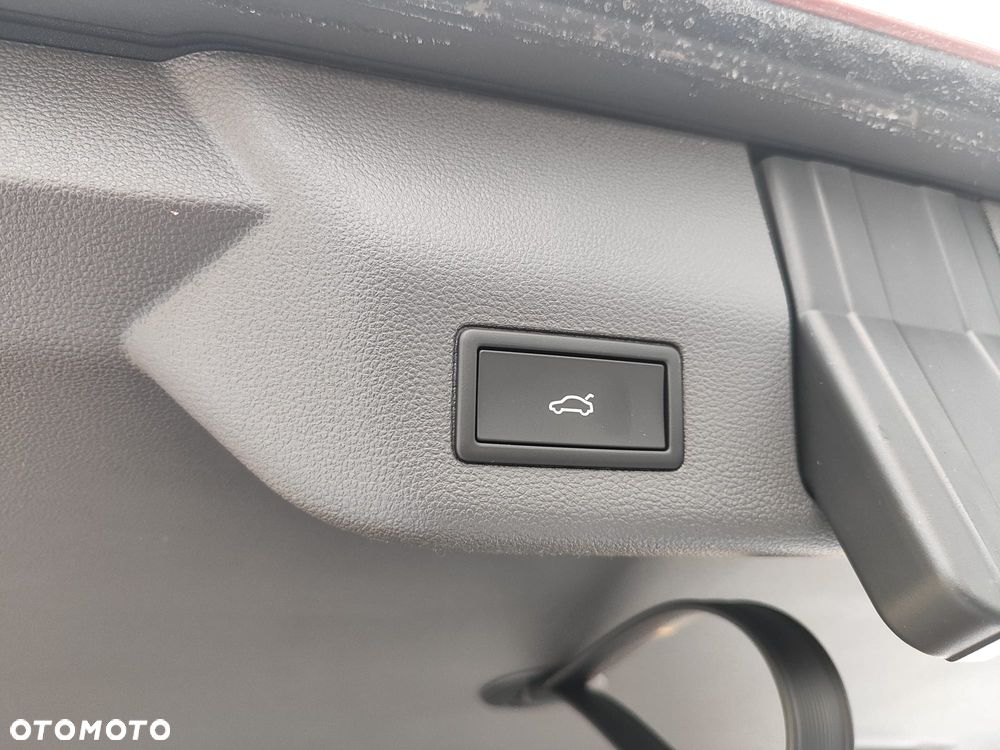 Volkswagen Multivan 1.5 eHybrid PHEV 180kW 4Motion L2 Edition DSG - 8