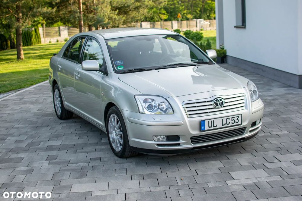 Toyota Avensis - 9