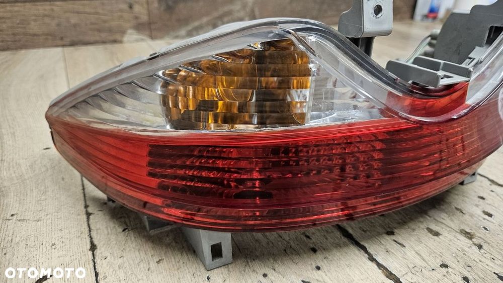 Lampa tył Suzuki Burgman UH125 / UH200 K7-L3 - 4