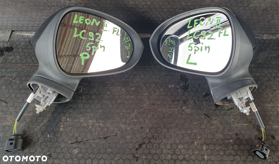 LUSTERKO ZEWNĘTRZNE PRAWE LEWE 5 PIN SEAT LEON II Lift LC9Z - 11