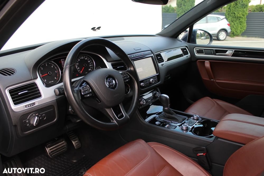 Volkswagen Touareg 3.0 V6 TDI BMT - 11