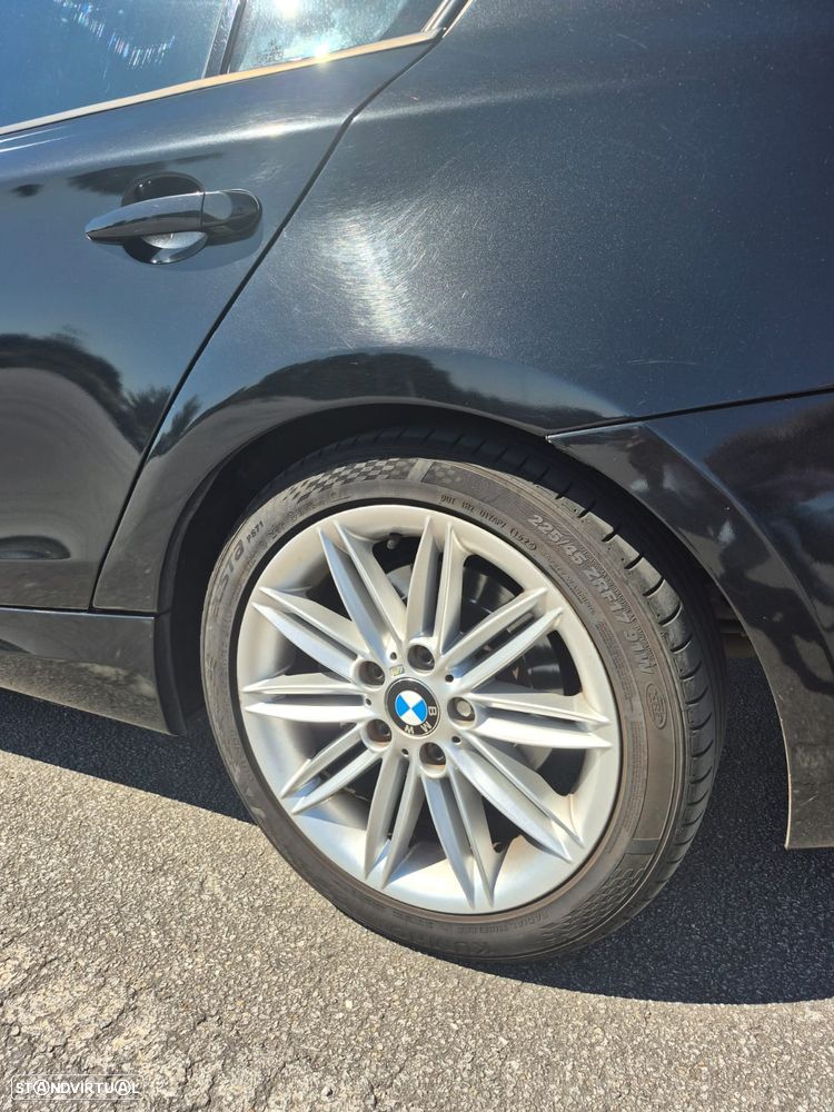 BMW 118 d Pack M - 10
