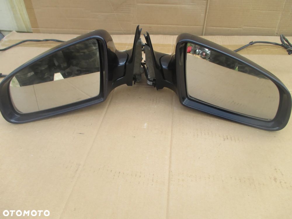 lusterko L/P Audi A4 B6 LZ5L 5pin Europa - 1
