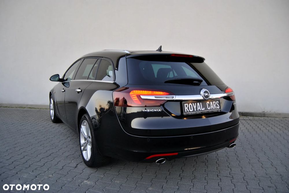 Opel Insignia 2.0 Bi Turbo CDTI Sports Tour Innovation - 11