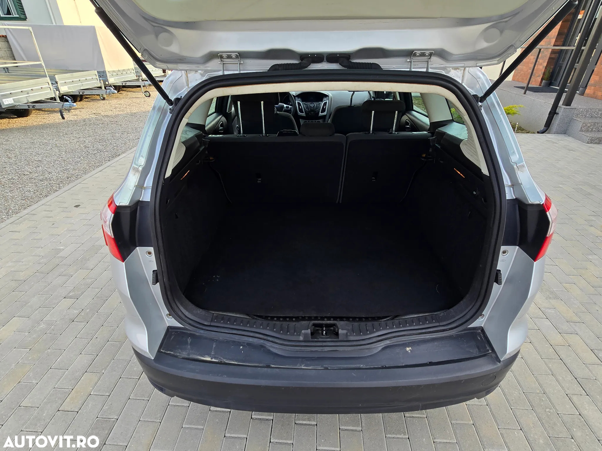 Ford Focus 1.6 TDCi DPF Start-Stopp-System Ambiente - 13