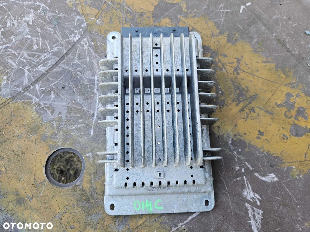 Wzmacniacz 8P3035223 BOSE Głosników Subwoofer Radio Amplituner AUDI A3 8P - 1