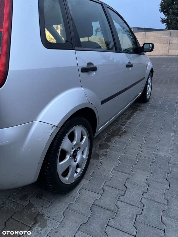 Ford Fiesta - 5