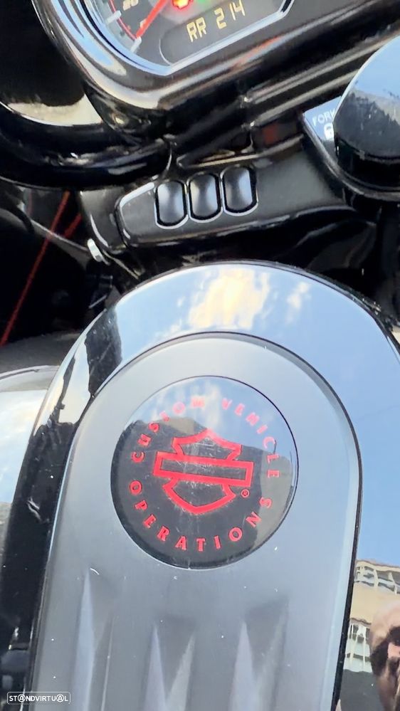 Harley-Davidson FLT Road Glide CVO - 13