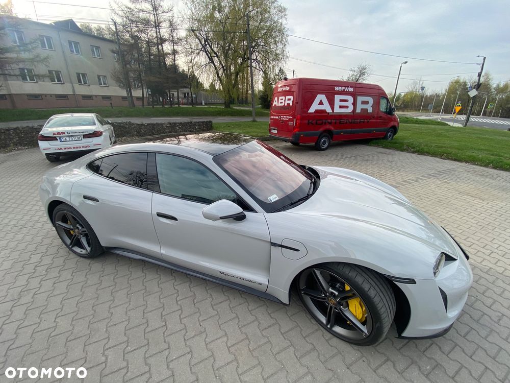 Porsche Taycan - 9
