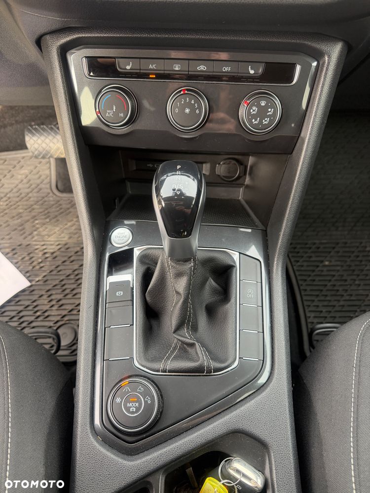 Volkswagen Tiguan - 27
