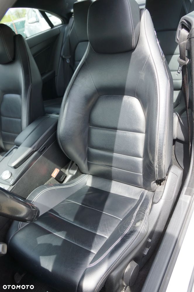 Mercedes-Benz Klasa E 220 CDI DPF BlueEFFICIENCY Automatik Avantgarde - 24