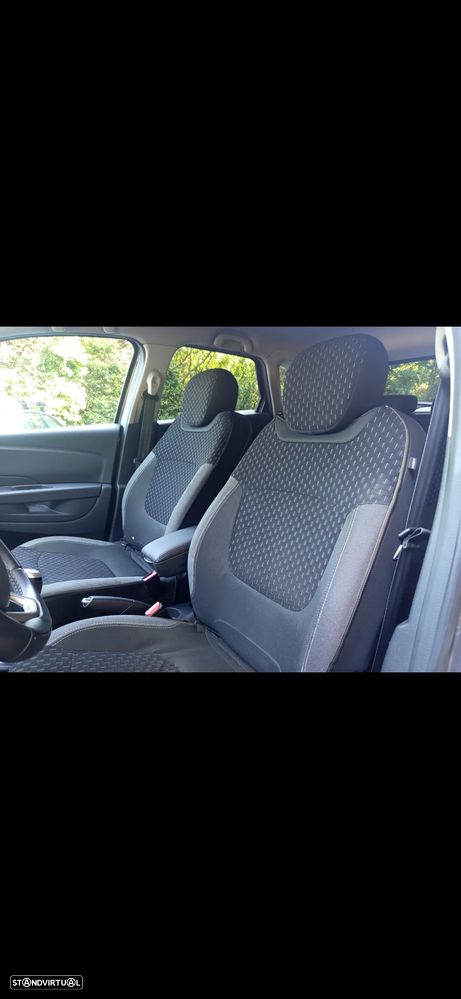 Renault Captur 1.5 dCi Exclusive - 19