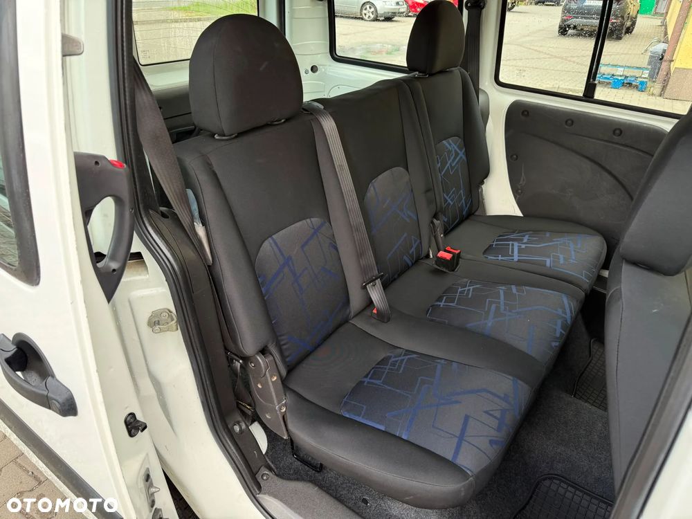 Fiat Doblo - 23