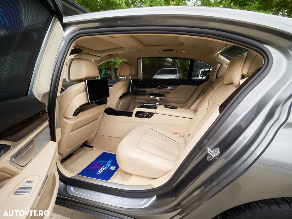BMW Seria 7 750Li xDrive - 21