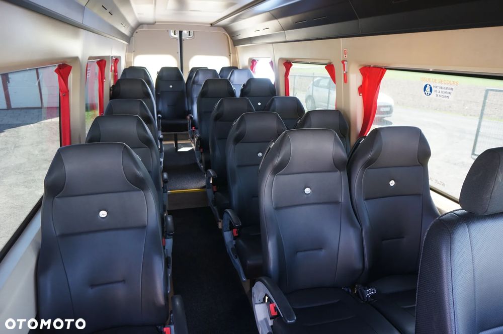 Mercedes-Benz SPRINTER - 30