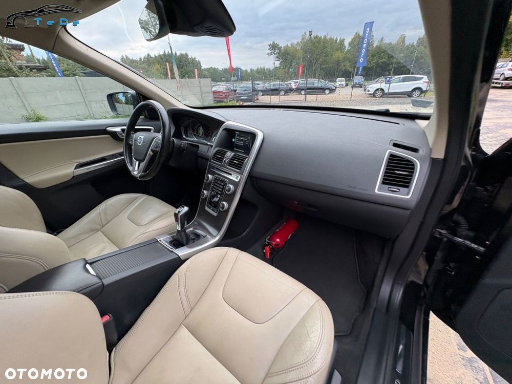 Volvo XC 60 D3 Momentum - 32
