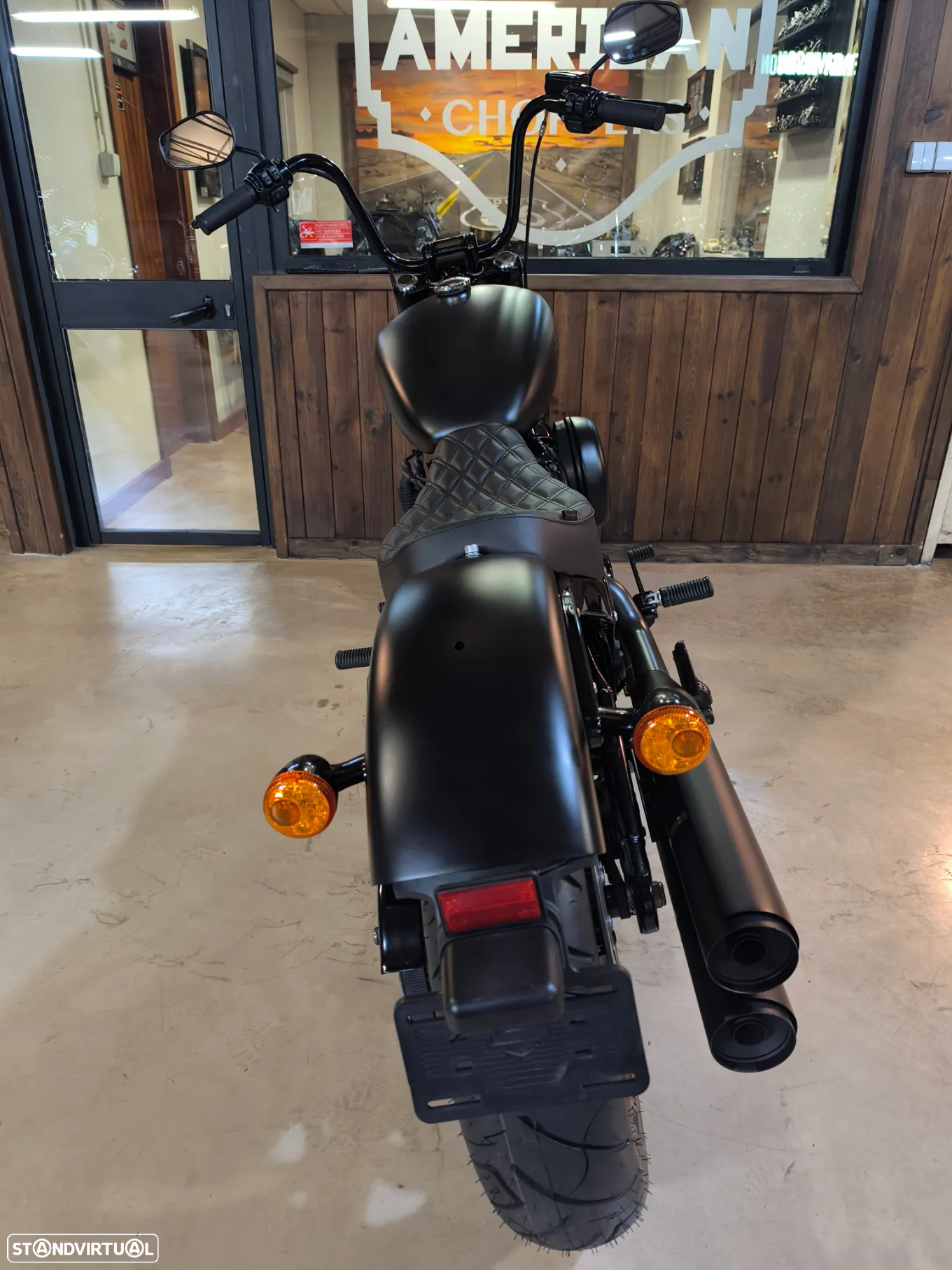 Harley-Davidson Softail FXST Custom - 11