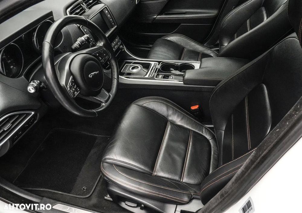 Jaguar XE 20d Aut. Landmark Edition - 12