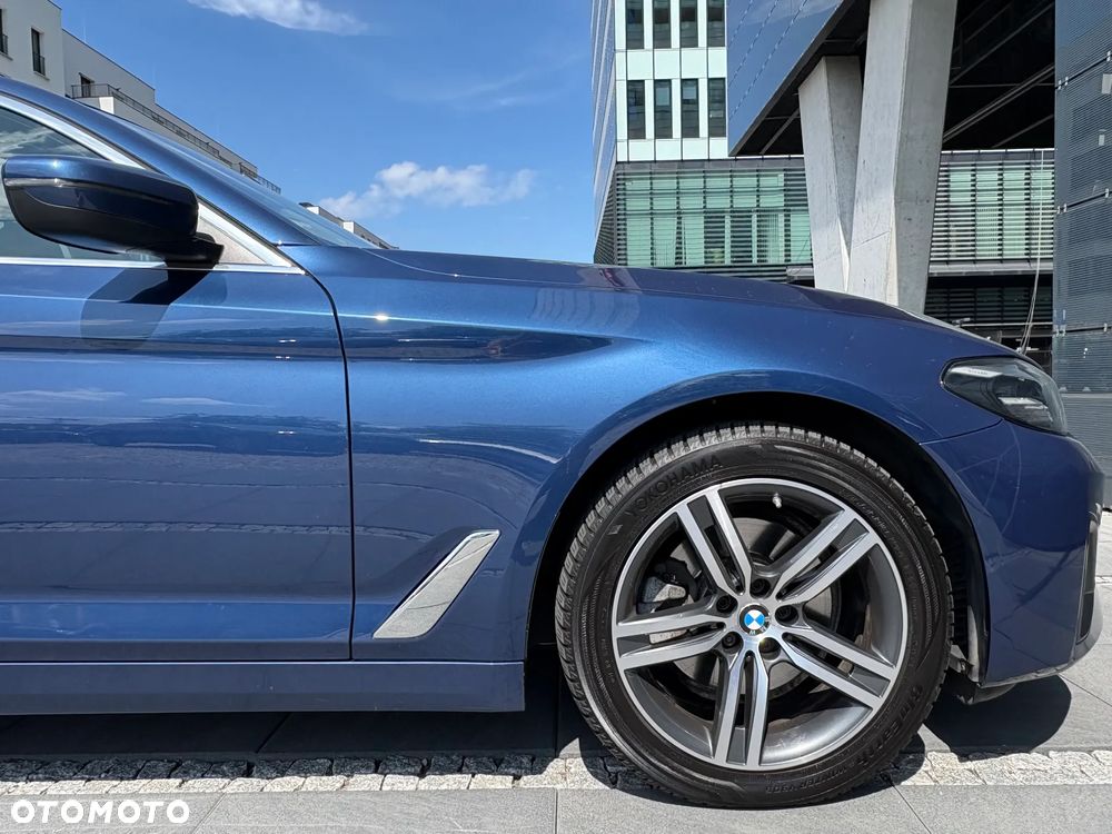 BMW Seria 5 520d xDrive Luxury Line sport - 4