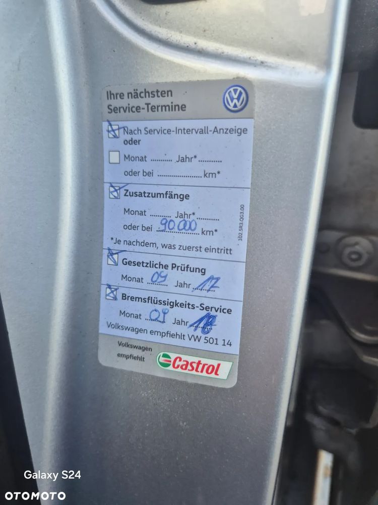 Volkswagen Passat - 13