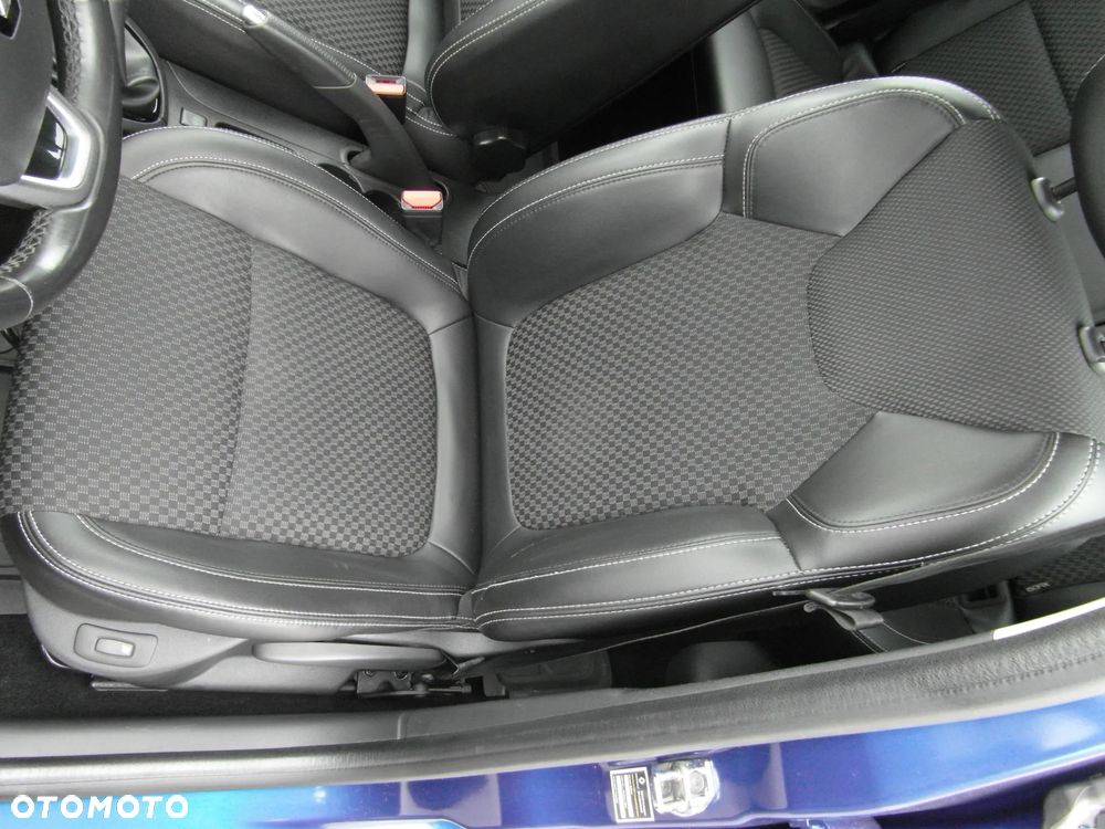 Renault Clio ENERGY TCe 120 INTENS - 17