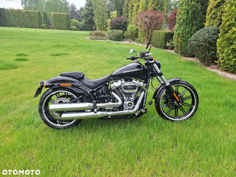 Harley-Davidson Softail Breakout - 2