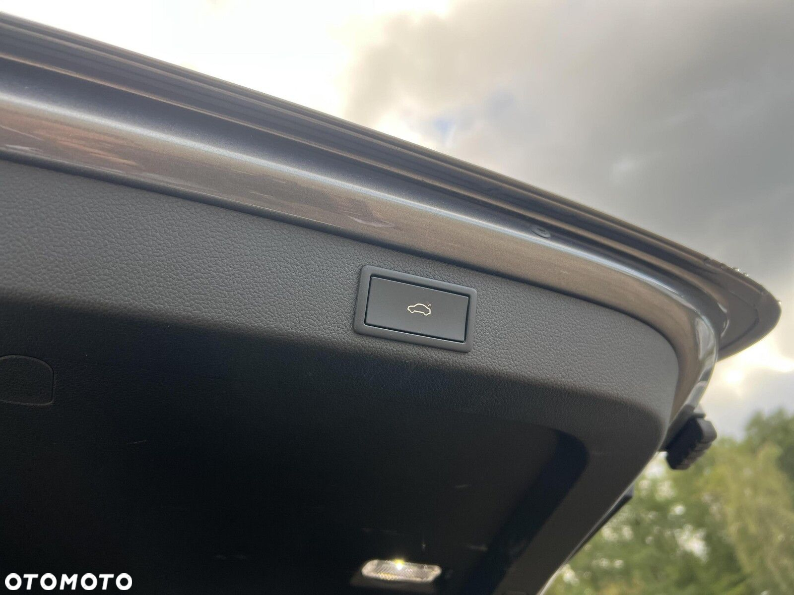 Skoda Superb 2.0 TDI SCR 4x4 Scout DSG - 12
