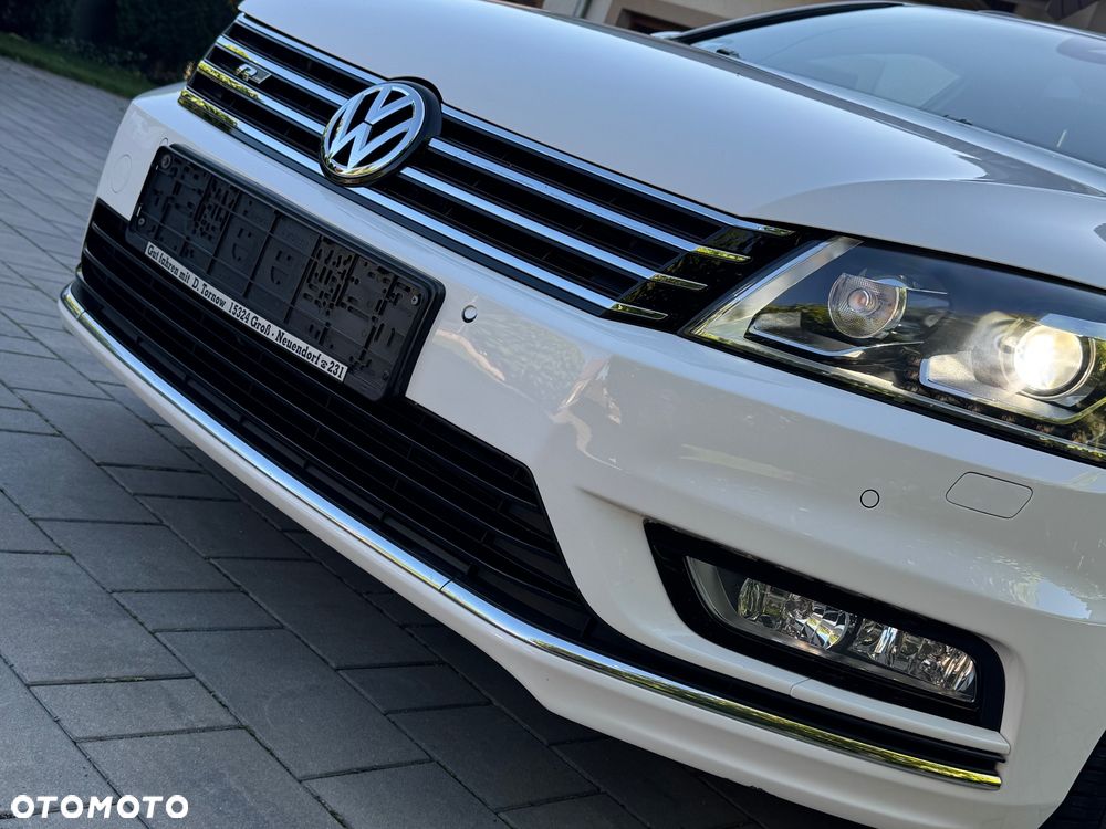 Volkswagen Passat 2.0 TDI Highline R-Style DSG - 15