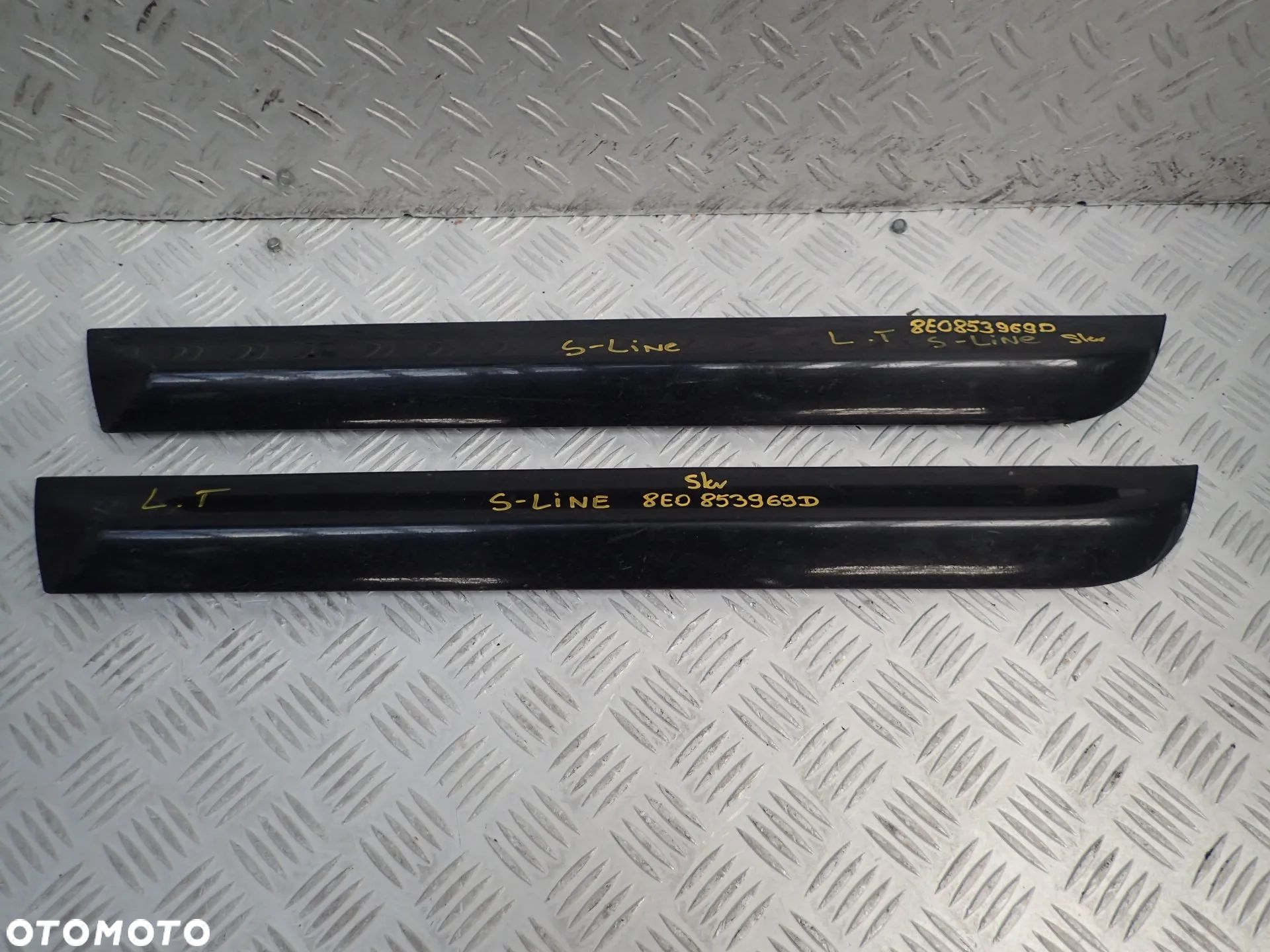 AUDI A4 B6 LISTWA DOLNA DRZWI LEWY TYŁ 8E0853969D RADOM - 1