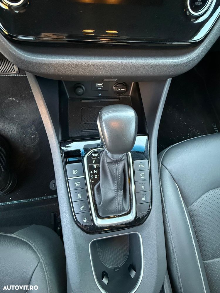 Hyundai IONIQ 1.6 GDI Premium - 8